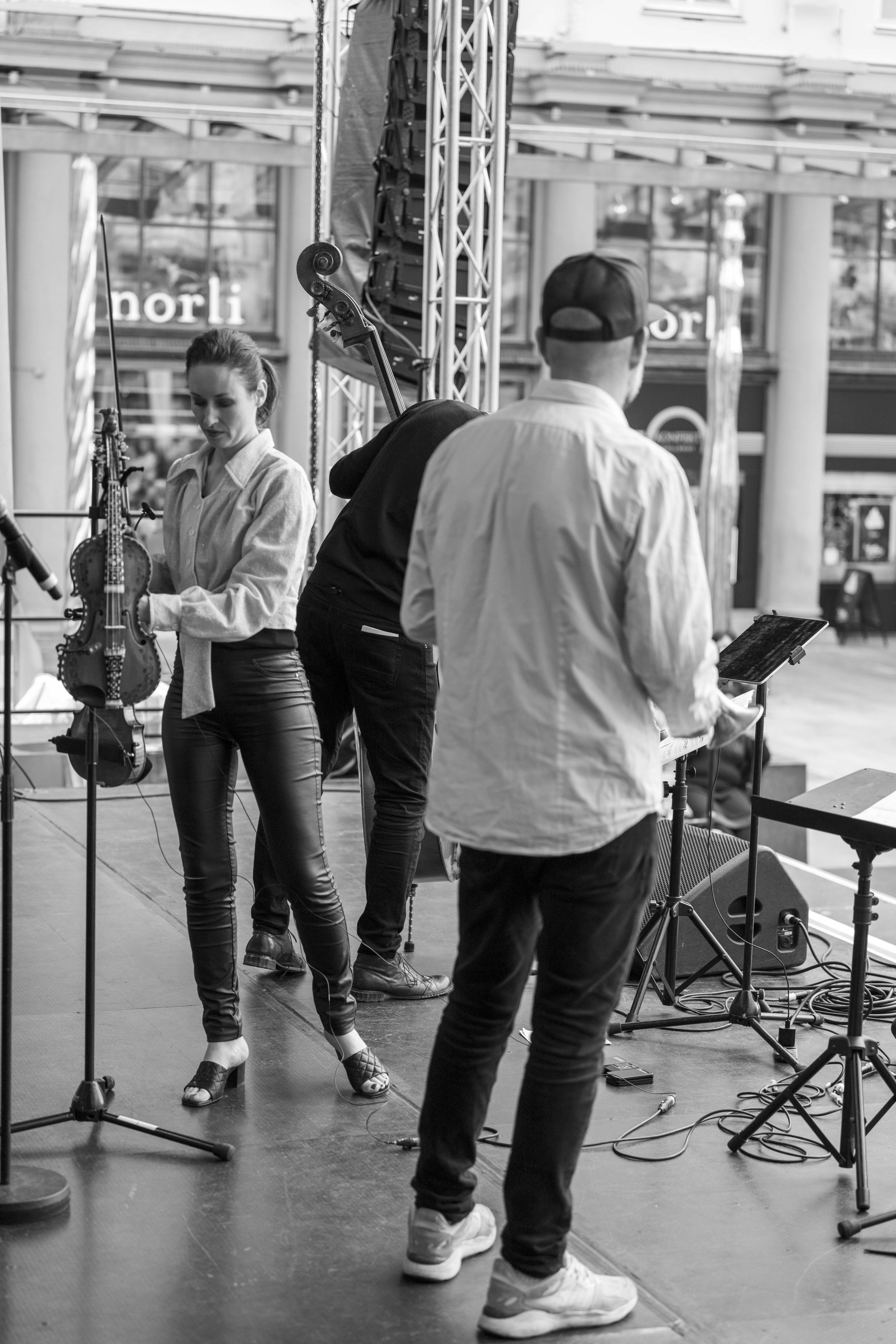 Ragnhild Hemsing, Mathias Eick & Mats Eilertsen. Foto: Thor Brødreskift